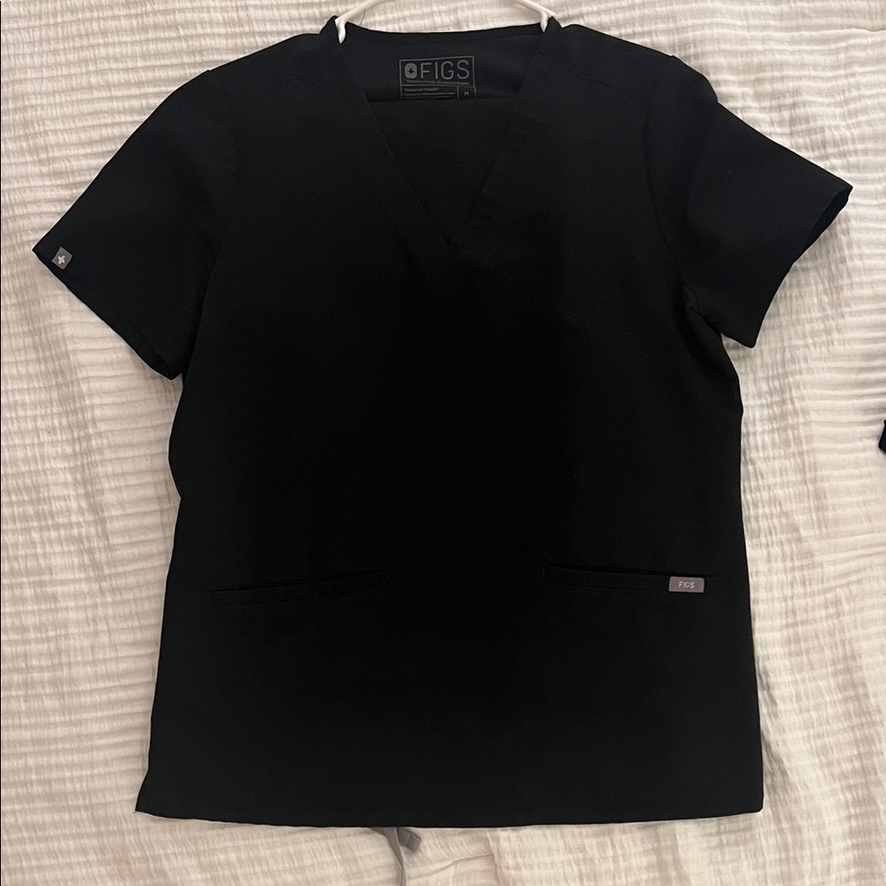 Figs Women's Classic Black Short Sleeve Top